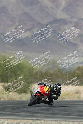 media/Oct-30-2025-Racers Edge (Thu) [[dabbdaf680]]/3-B Group/Session 5 (Turn 6)/